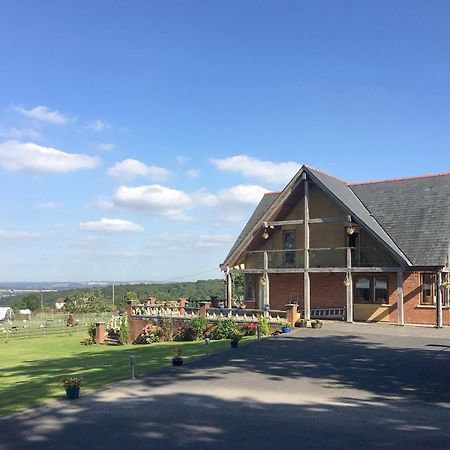 The Grange Villa Dinmore ภายนอก รูปภาพ
